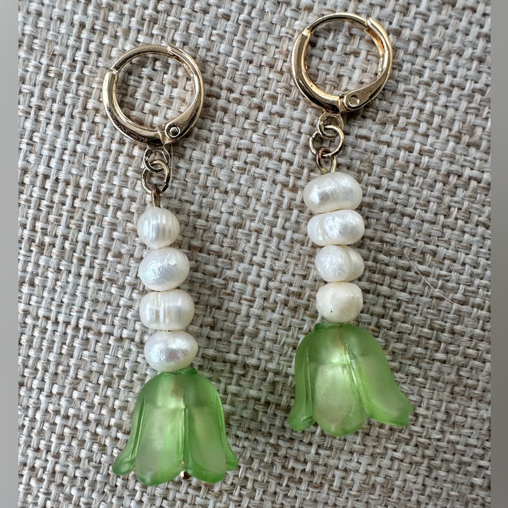 Elegant Green Floral Drop Earrings